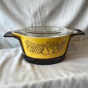 Pyrex Gold Old Orchard Casserole dish set